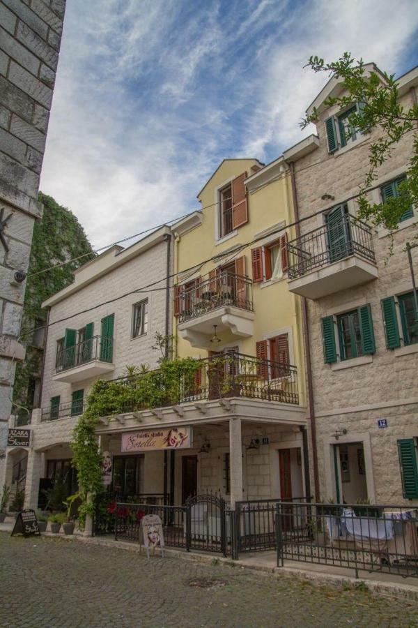 Apartmani Skver Sanja Херцег-Новий Екстер'єр фото